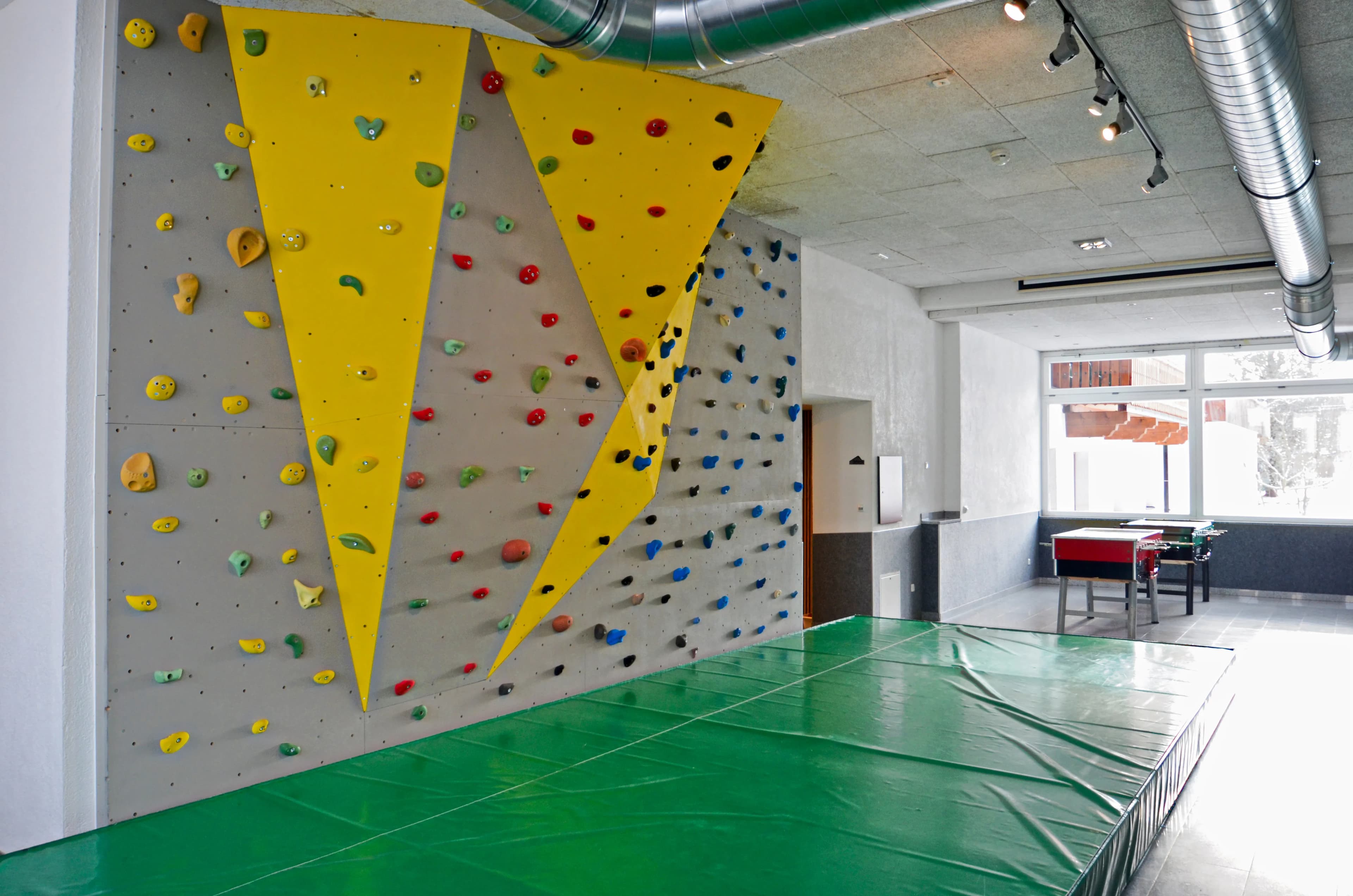 Boulderbereich & Tischkicker