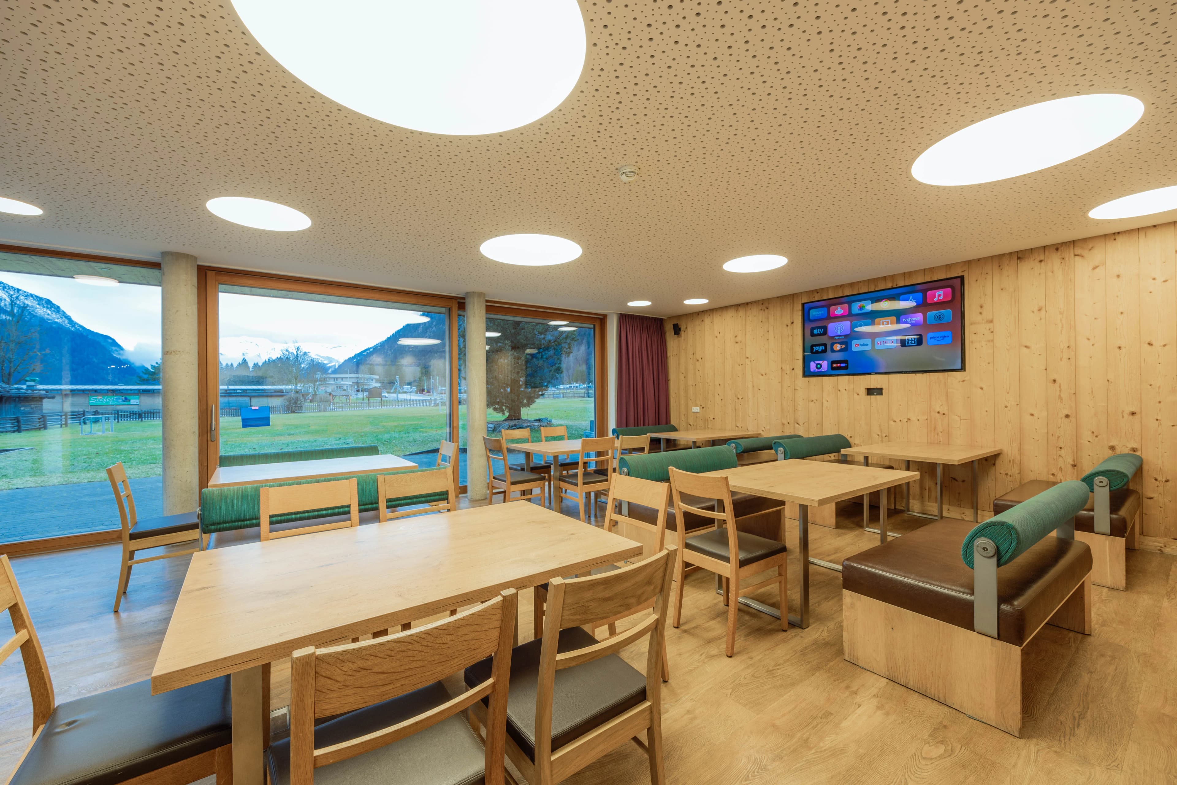 Panoramaraum Bergblick Bild 2